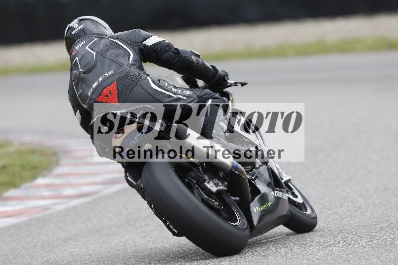 Archiv-2025/06 18.04.2025 Speer Racing ADR/Gruppe gelb/backside